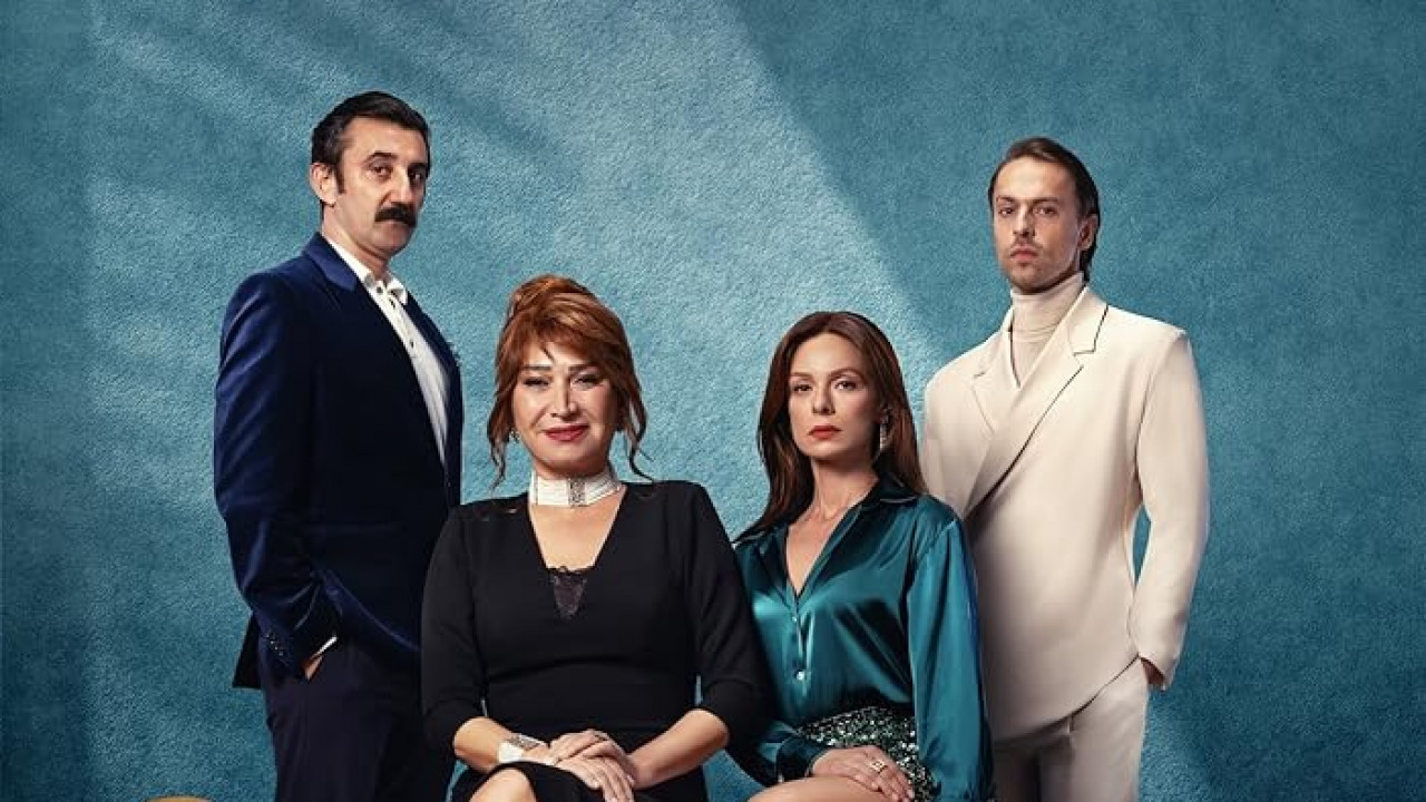 مسلسل رائحة الصندوق الحلقة 20 العشرون مترجمة